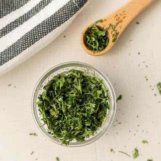 How to Dry Parsley