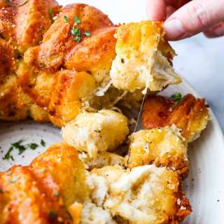 Garlic Parmesan Pull-Apart Bread