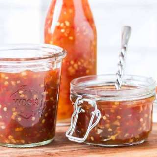 Irresistible Spicy Sweet Chili Sauce