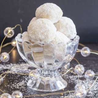 Hazelnut Snowball Cookies