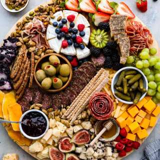 How to Make a Charcuterie Board
