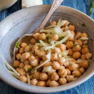 Mediterranean Chickpea Salad
