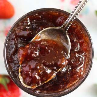 Strawberry Rhubarb Jam (No Pectin)