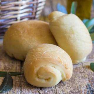 Homemade Olive Oil Bread Rolls
