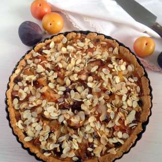Orchard Pie (Mixed Fruit Pie)