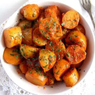 Potatoes with Tomato Sauce