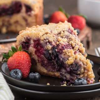 Homemade Berry Crumb Cake