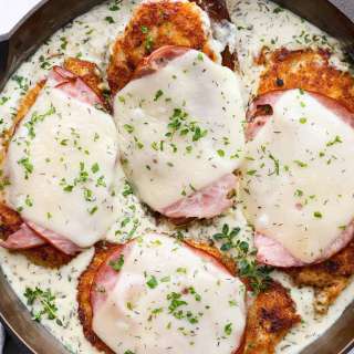 Skillet Chicken Cordon Bleu