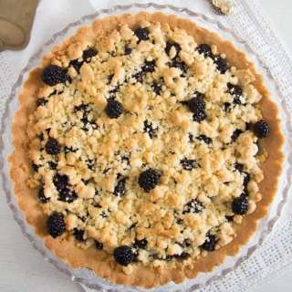 Blackberry Crumble Pie
