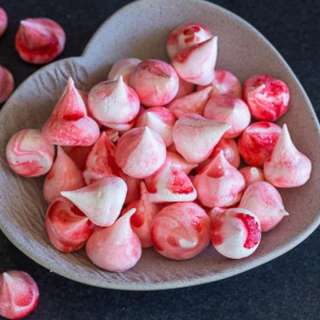 Meringue Kisses