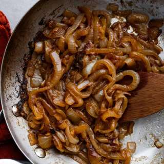 How to Caramelize Onions