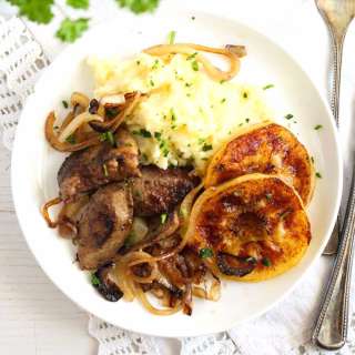 How to Cook Liver (with Onions)