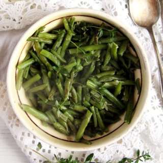 Romanian Green Beans with Garlic