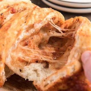 Easy Pull Apart Pizza Bread