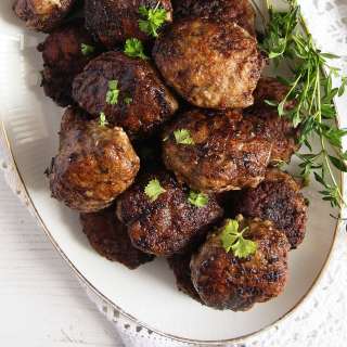 Romanian Meatballs - Chiftele Recipe