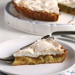 German Rhubarb Meringue Pie