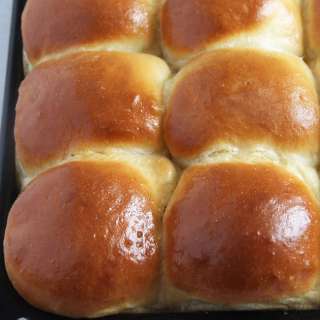 Homemade Yeast Rolls from Scratch