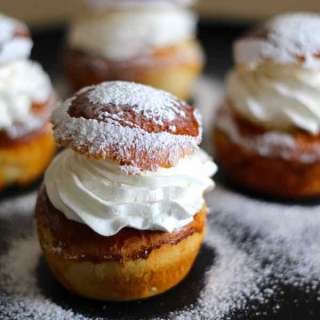 Semla (Swedish Fat Tuesday Bun)