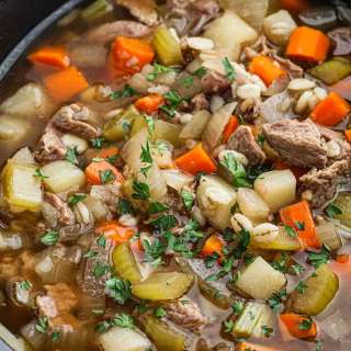 Slow Cooker Beef Barley Soup
