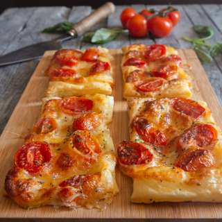 Puff Pastry Caprese Appetizers