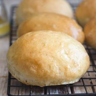 Easy Soft Dinner Rolls Recipe