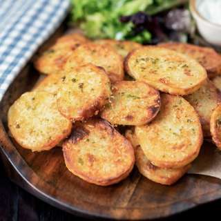 Easy Baked Parmesan Potatoes