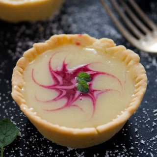 Raspberry Tartlets – Mini White Chocolate Tarts