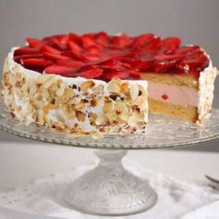 Strawberry Yogurt Cheesecake