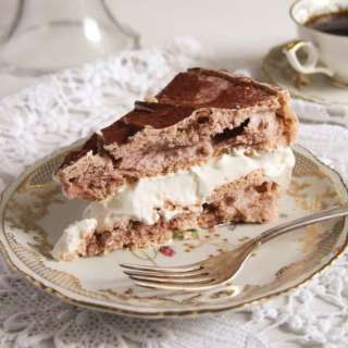 Polish Cake with Meringue – Tort Bezowy