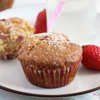 White Chocolate and Strawberry Muffins