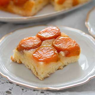 Apricot Cake