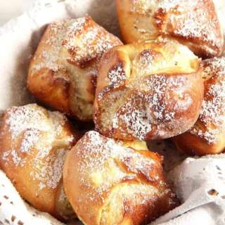 Romanian Sweet Cheese Pies – Branzoaice