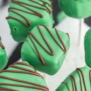 Minecraft Cake Pops