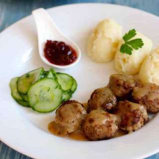 Kottbullar (Swedish Meatballs)