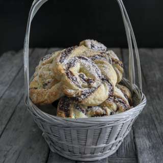 Easter Puff Pastry Pinwheels