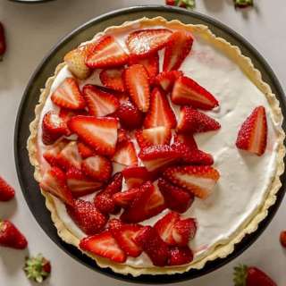 Fresh Strawberry Pie with a Mascarpone Filling