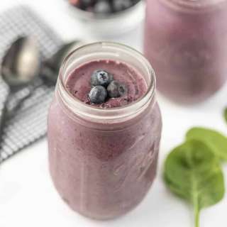 Blueberry spinach smoothie