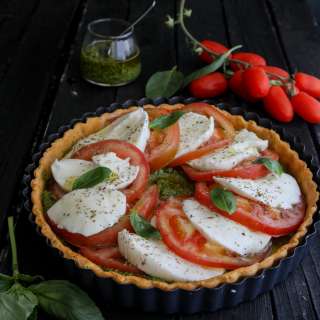 Homemade Italian Tomato Pie