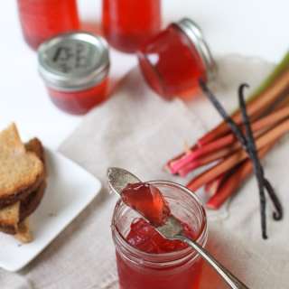 Rhubarb Vanilla Bean Jelly