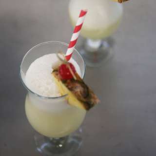 Piña Colada (Creamy pineapple cocktail with rum)