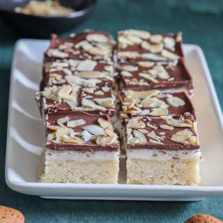 Almond Chocolate Shortbread Bars