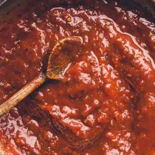 Simple Tomato Sauce from Scratch