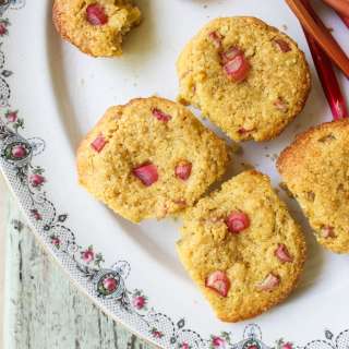 Rhubarb Cornmeal Muffins