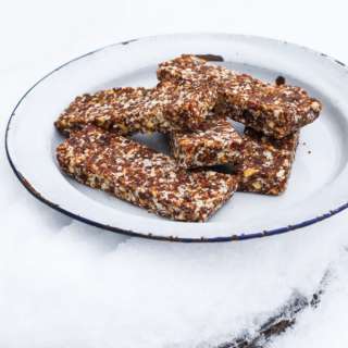 Hazelnut-Apple Power Bars