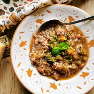 Minestrone with pesto Genovese (basil pesto)