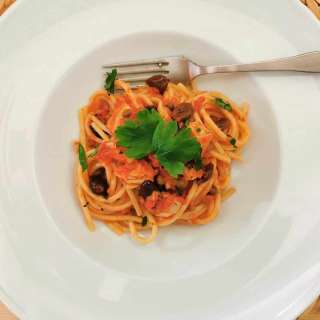 Spaghetti with Baccalà (salt cod) alla ghiotta