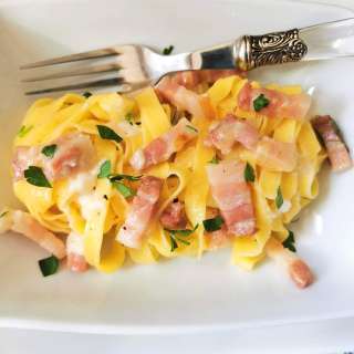 Pasta with pancetta (fettuccine all’Abruzzese) recipe from Abruzzo
