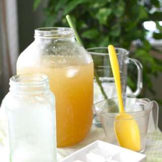 Lemon Balm-Infused Lemonade