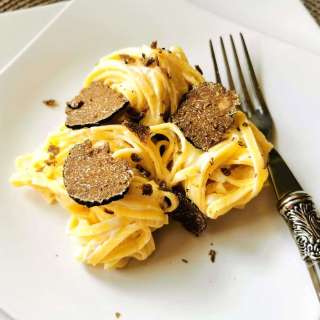 Pasta with truffles and mascarpone cream.