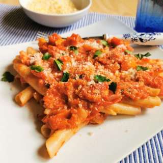 Ziti pasta with Italian lardo (ziti lardiati)